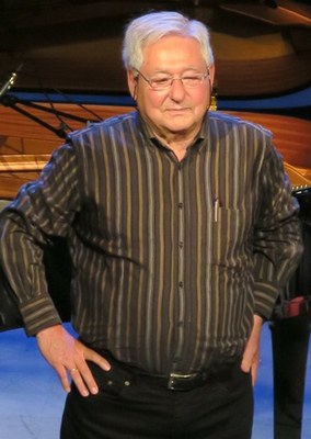 Antton Valverde,  presentziatik ihesi ari den presentzia