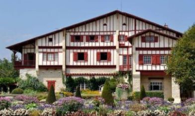 Arnaga Etxea, aberats-etxea