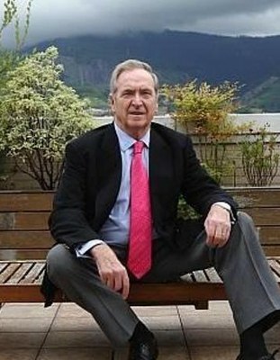 Atxuritarrak, ostera ere, ibaian gora ikusteko itxaropenetan