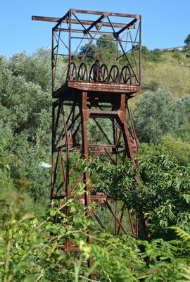 Burdinmendiko Bide Berde gorri-berdea