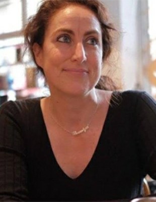 Gezurra, egia kontatzeko beste era bat baino ez da