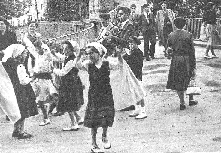 Dantzari eibartarrak