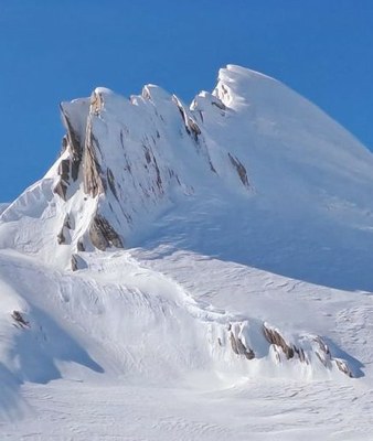   Otsaileko elurra zurez, martxokoa urez