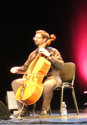 Xabier Leteren loreak eta zauriak, gomutan