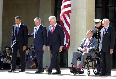 Bush aittaren kaltzetiñak Bush aittaren kaltzetiñak