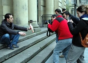 "Pololoak I - Poxpoliñen lurriña" kalean