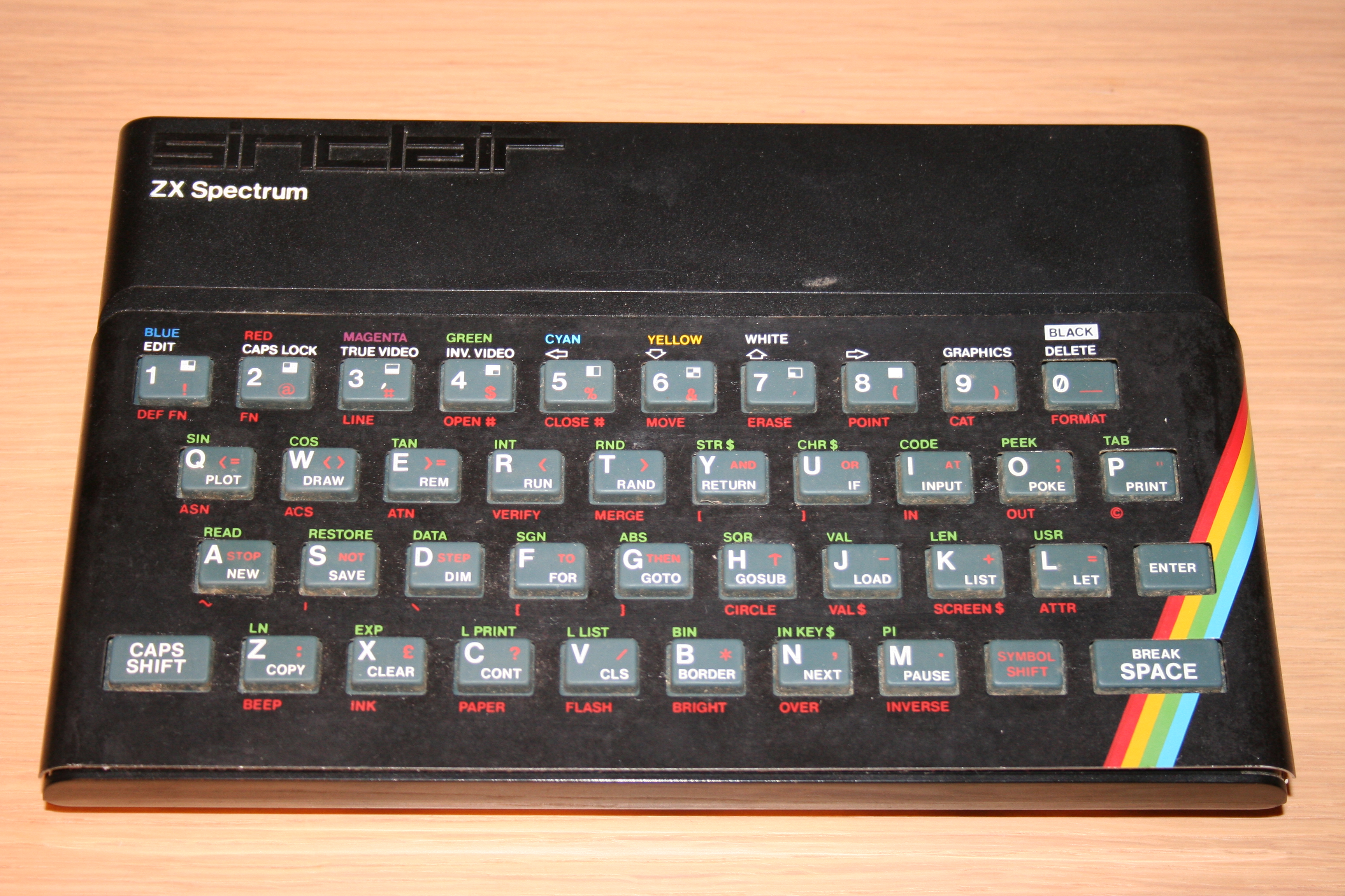 Sinclair ZX Spectrum bat oparitu didate!