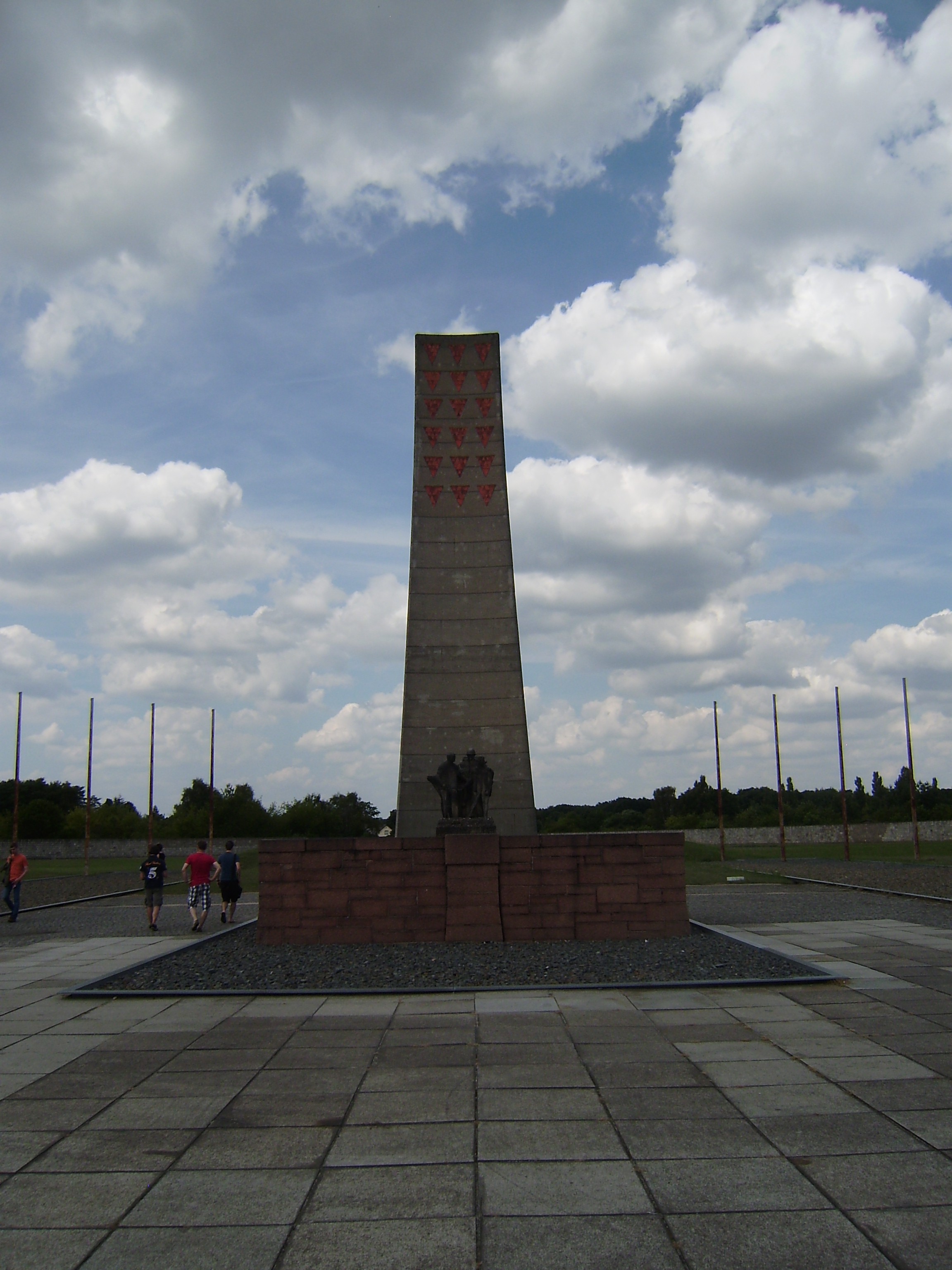 Obelisko handi bat Sachsenhausenen