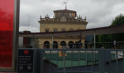 Buelta bat Irundik barrena