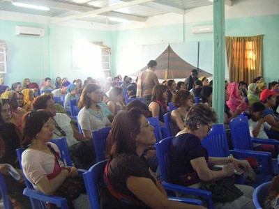 emakumeak entzuten emakumeak entzuten