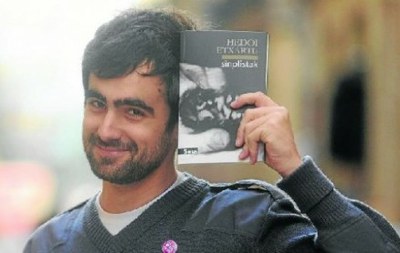 Zure erreakzionarioaren bila dabilen poesia