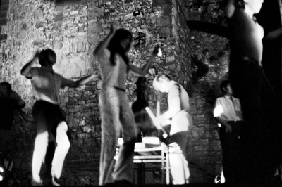 Ez Dok Amairu eta dantza*