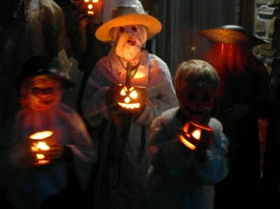 Hamar urte dira Halloween-en inbasioa hasi zela