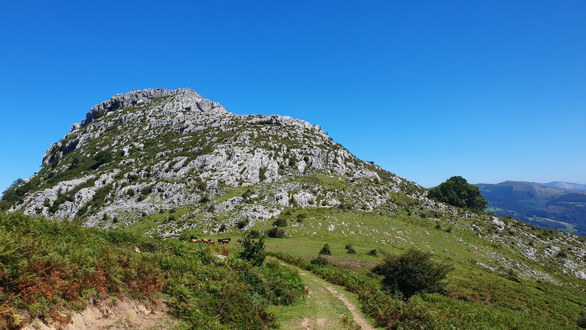 Jorrios (839 m), Armañon Parke Naturala