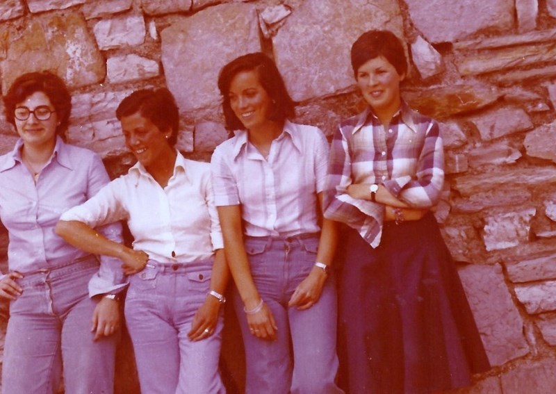 Hasierako andereñoetako batzuk.