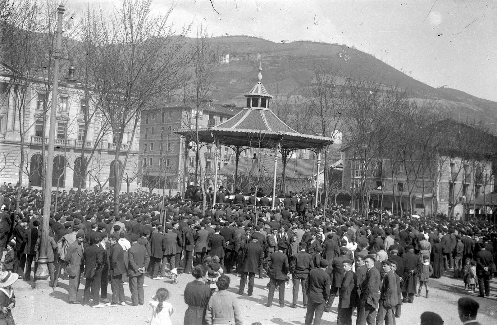 Untzaga, Alfonso X pabelloia eta Tupi tabernia (c.1910)