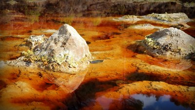 Tinto ibaia eta Río Tintoko meategia (Huelva): leku berezi eta eder bat